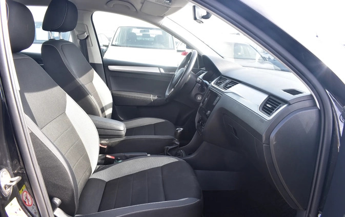 Skoda RAPID cena 41900 przebieg: 176939, rok produkcji 2018 z Osiek małe 596